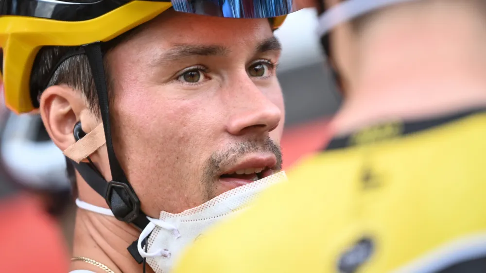 25 August 2022, Spain, Bilbao: Slovenian cyclist Primoz Roglic of team Jumbo-Visma is seen at the start of the sixth stage of the 77th edition of the "Vuelta a Espana" Tour of Spain cycling race, a 180 km long mountain stage from Bilbao to Pico Jano. Photo: David Stockman/BELGA/dpa