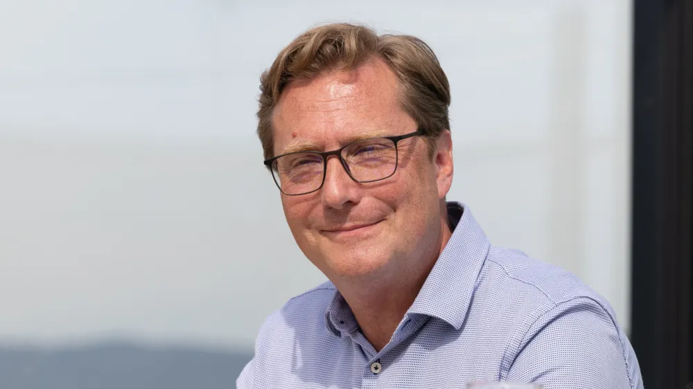 Ljubljana, Hotel Park.<br>Novinarska konferenca predsedniskega kandidata Vladimirja Prebilica in Vesne - zelene stranke, na kateri so predstavili sodelovanje na prihajajocih predsedniskih volitvah.<br>Predsedniski kandidat Vladimir Prebilic.