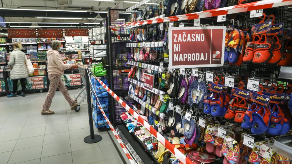 Ob izločitvi izgub iz prevrednotenja naložbenih nepremičnin, ki niso rezultat rednega poslovanja, je Skupina Mercator v letu 2021 poslovala s čistim dobičkom v vi&scaron;ini 3,9 milijona evrov. Foto: Luka Cjuha.&nbsp;