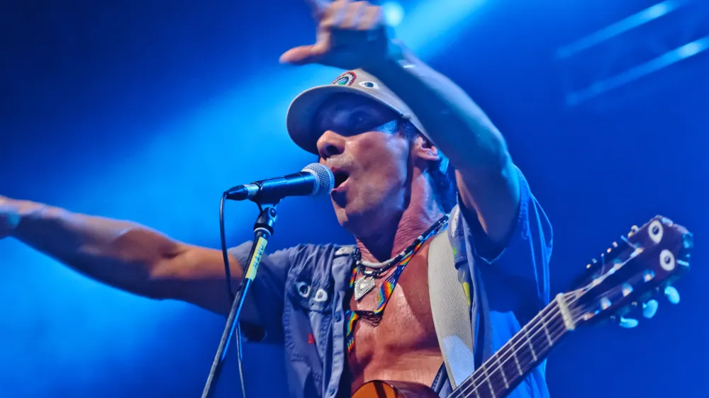 Manu Chao prihaja 16. septembra na grad Khislstein v Kranj, tokrat s koncertom bolj intimne narave.