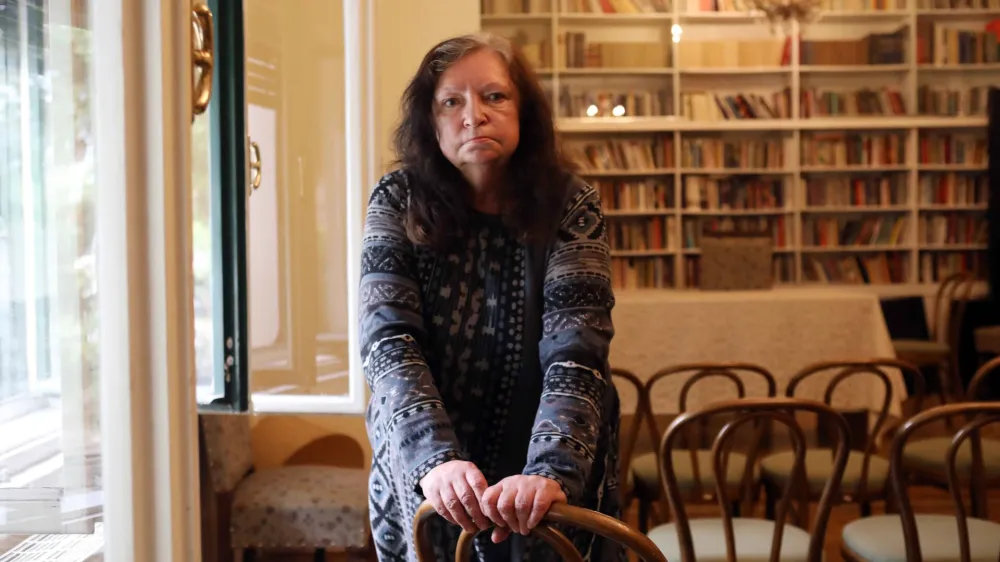 Amanda Aizpuriete, latvijska pisateljica, esejistka in prevajalka, nagrajenka leto&scaron;nje Vilenice