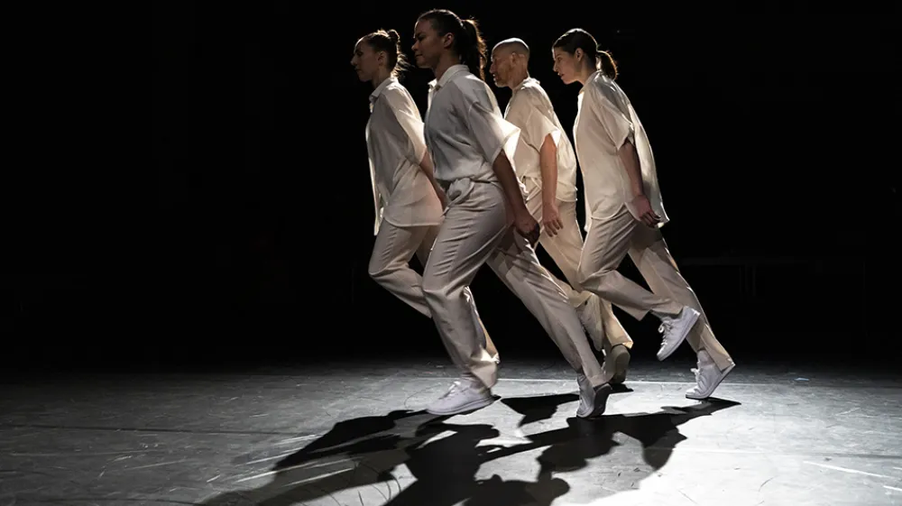 Dance On: Dela v ti&scaron;ini (Lucinda Childs)