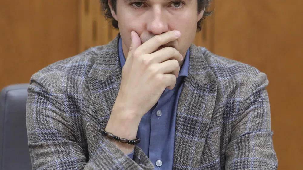 Luka Mesec (Levica) - 31.05.2022 - predstavitev kandidata za ministra za delo, družino, socialne zadeve in enake možnosti Luke Mesca pred odborom DZ za delo, družino, socialne zadeve in invalide; //FOTO: Jaka Gasar