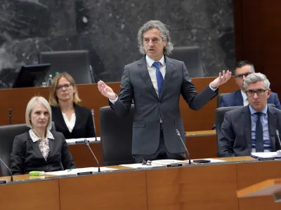 predsednik vlade in stranke GS dr. Robert Golob<br><br>- 26.09.2022 &ndash; Državni zbor - 2. redna seja DZ - poslanska vpra&scaron;anja predsedniku vlade Robertu Golobu in ministrski ekipi; <br><br>//FOTO: Tomaž Skale<br>