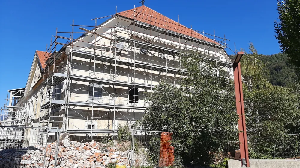 Za dokončanje obnove potrebujejo &scaron;e tri milijone evrov.