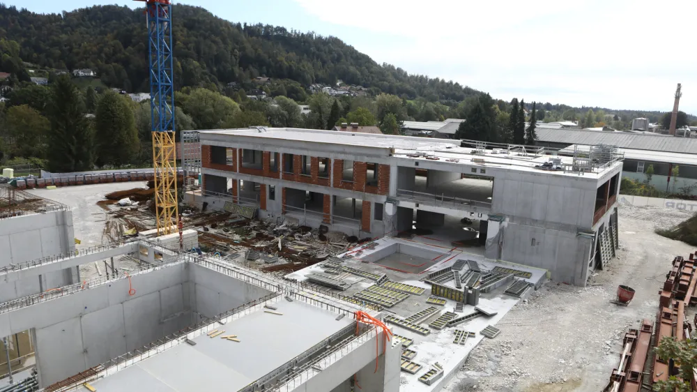  04.10.2022 - Osnovna &scaron;ola O&Scaron; Frana Albrehta, Kamnik &ndash; gradnja - gradbi&scaron;če kamni&scaron;ke osnovne &scaron;ole //FOTO: Luka Cjuha