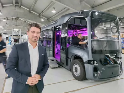 &raquo;Dogovor s podjetjem iz Malezije, ki bi zagnalo licenčno proizvodnjo na&scaron;ega e-avtobusa, je v sklepni fazi. Tak&scaron;ni dogovori so nujni, da postanemo resen igralec v tej zelo tekmovalni panogi,&laquo; je prepričan Holger Postl, direktor in solastnik podjetja eVersum.&nbsp;