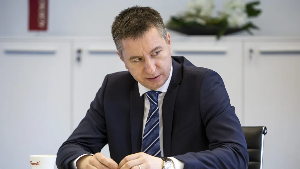 Po načrtovanem odkupu deleža Sberbank kot lastnega deleža je mogoč scenarij, po katerem bi ključni lastniki Fortenove postali hrva&scaron;ki pokojninski skladi. Na fotografiji prvi mož Fortenove Fabris Peru&scaron;ko.