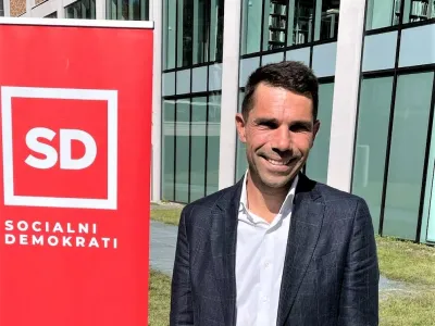 Primož Brvar,&nbsp;kandidat za župana Celja stranke SD:&nbsp;

Nujna je prenova atletskega stadiona, mestu, ki je lepo, pa je treba vdihniti več vsebine. Toplarna mora pridobi okoljsko dovoljenje za povečanje zmogljivosti, nujne so zgraditev obvoznice, sanacija okoljskih bremen in pridobitev &scaron;e kak&scaron;ne državne institucije v mesto.