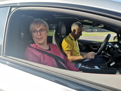 Nata&scaron;a Pirc Musar na testu varne vožnje v Centru varne vožnje Vransko.