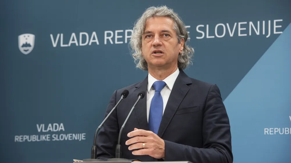 Ljubljana.<br>Predsednik vlade Robert Golob je sprejel predstavnike organizacij, ki zastopajo interese mladih oz. starejsih.