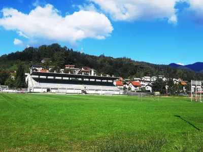 Zagorska občina se je lotila obnove &scaron;portnih povr&scaron;in.