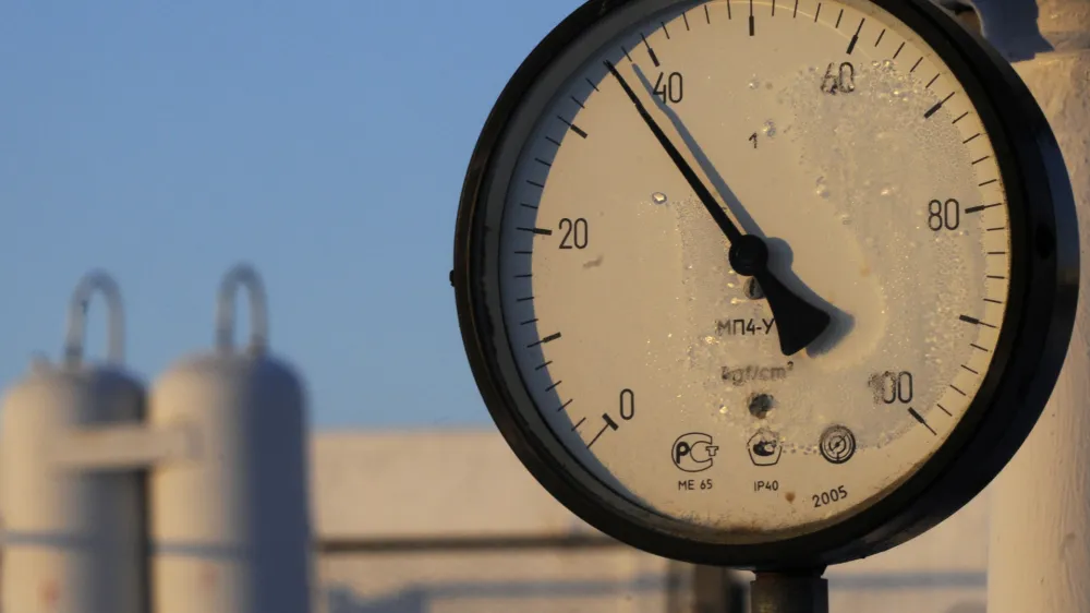 A gas pressure gauge rises at a storage and transit point on the main gas pipeline from Russia in the village of Boyarka near the capital Kiev, Ukraine, Tuesday, Jan. 6, 2009. Turkey, Romania, Greece and other Balkan nations reported a complete shut off of Russian gas shipped via Ukraine Tuesday, in a sharp escalation of a struggle over energy that threatens Europe as winter sets in. Ukraine said Russia's Gazprom state-controlled energy company slashed natural gas shipments to Europe. (AP Photo/Sergei Chuzavkov)