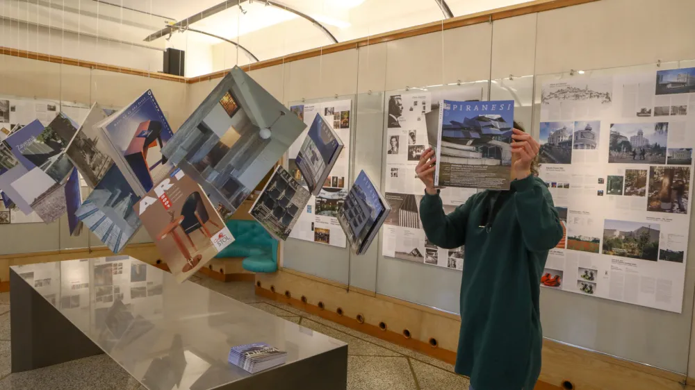 - 08.11.2022 - Galerija Dessa &ndash; razstava Piranesi 30: 30 let arhitekturne revije Piranesi, //FOTO: Luka Cjuha