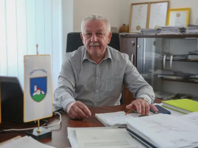 Janko Prebil, župan Občine Horjul - 28.10.2019 - obisk pri županu za rubriko župani zasebno. //FOTO: Luka Cjuha