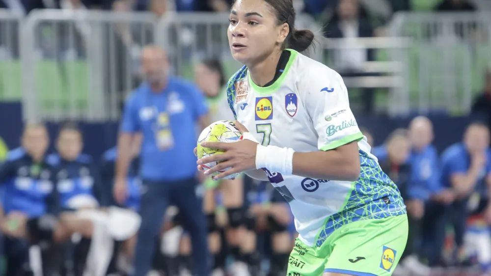 Elizabeth Omoregie- 14.11.2022 &ndash; ženski rokomet &ndash; Slovenija: Norve&scaron;ka, EHF evropsko prvenstvo v rokometu za ženske v Sloveniji: glavni del - skupina I - 2. krog. //FOTO: Jaka Gasar