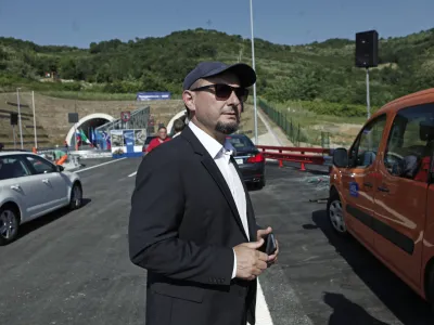 Ga&scaron;par Ga&scaron;par Mi&scaron;ič - 05.06.2015 Koper - Družba za avtoceste DARS je predala v promet 5,2 kilometra dolg odsek hitre ceste Koper-Izola s predorom Markovec, dvocevni, dvopasovni predor     ///FOTO: Luka Cjuha