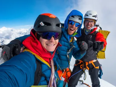 Bor Levičnik, Matija Volontar in Žiga Oražem na vrhu Pomlace.  F Bor Levičnik