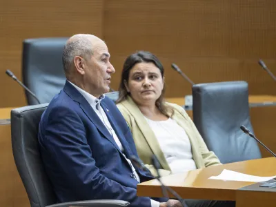 Ljubljana, Drzavni zbor.<br>Nadaljevanje izredne seje DZ.<br>Predsednik stranke SDS Janez Jansa.