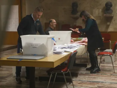 &scaron;tetje glasov Kranj 20.11.2022 - Lokalne volitve 2022 v Kranju - redne volitve župana&nbsp;in članov občinskega sveta -&nbsp;//FOTOluka cjuha