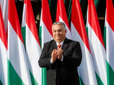 Evropska komisija &scaron;e ni sprostila evropskih sredstev za Madžarsko. Vlado Viktorja Orbana pa opozarja, da bodo po sprostitvi sredstva lahko tudi spet zadržali, če se bo država pri uresničevanju reform pomikala nazaj.