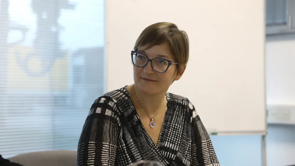 &cedil;Irena Ile&scaron;ič Čujovič, predsednica Sindikata zdravstva in socialnega varstva- 17.11.2022 &ndash; Skupnost socialnih zavodov Slovenije - predstavili stali&scaron;če o noveli Zakona o dolgotrajni oskrbi,&nbsp;//FOTO: Luka Cjuha