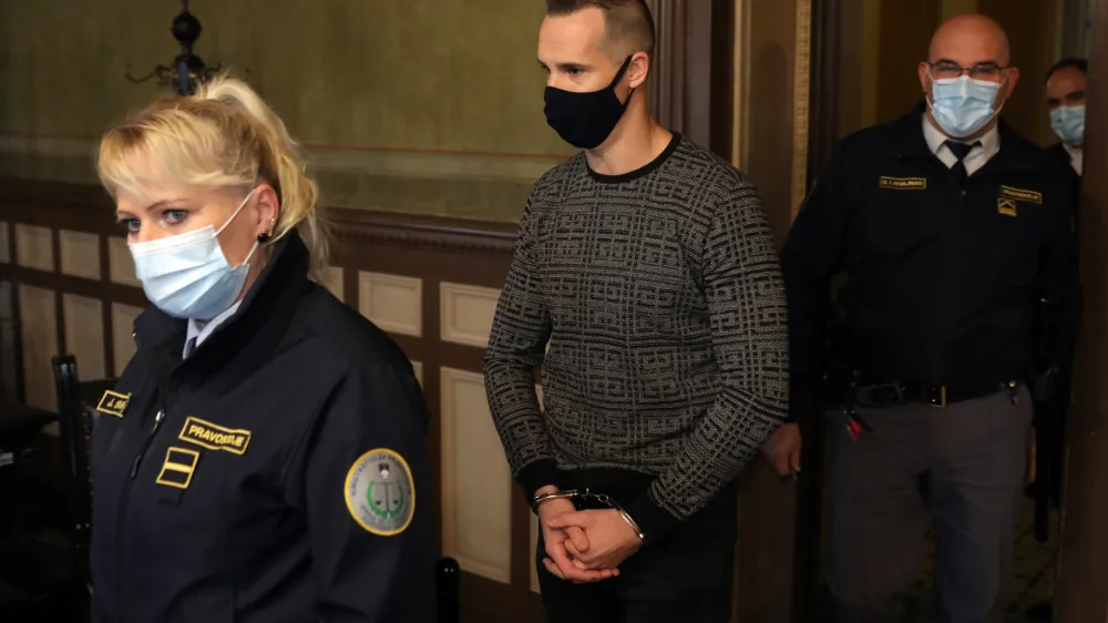 Ale&scaron; Zupančič je edini v združbi, ki &scaron;e čaka na sodbo. Nekateri soobtoženi so priznali že na predobravnavnem naroku, drugim so sodbo izrekli julija letos. Zupančič je imel vmes zdravstvene težave, zato sojenje &scaron;e ni končano. Foto: Jaka Gasar&nbsp;