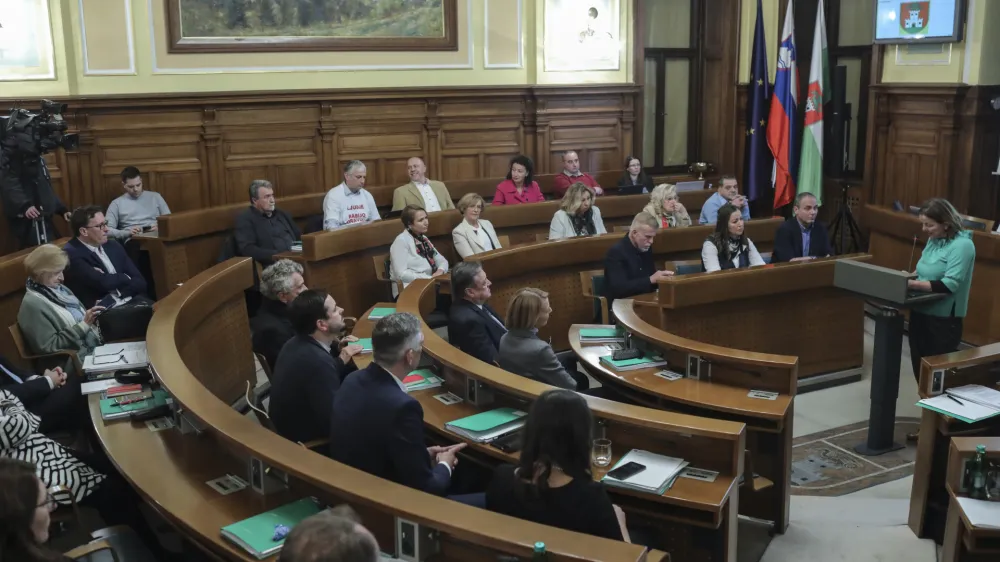 - 12.12.2022 &ndash; Mestna občina Ljubljana &ndash; 1. seja MOL - potrditev mandatov novih svetnikov in prisega župana //FOTO: Jaka Gasar