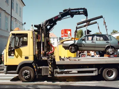 Pajek, odvoz avtomobila