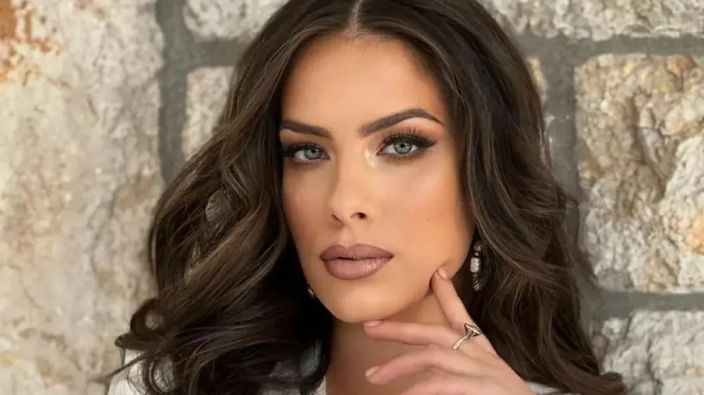 Ana Ur&scaron;ula Najev je želela na avtobus z neveljavno vozovnico. F instagram<br><br>