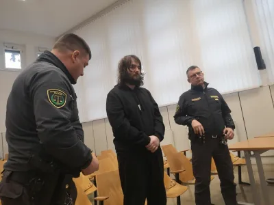 Sebastien Abramov je bil v sodni dvorani le med zasli&scaron;anjem Borislava Zafrana prek videokonference in Marka Turka, potem se je na lastno željo vrnil v pripor.