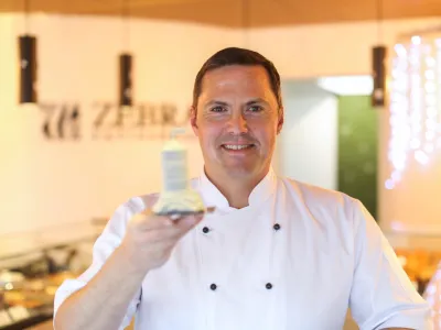 09.12.2022. Tomi Če&scaron;ek, sla&scaron;čičar in vodja francoske sla&scaron;čičarne Zebra v Kosezah. //FOTO: Bojan Velikonja