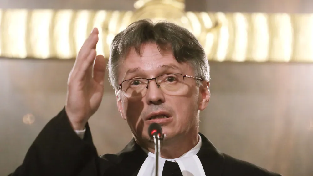 Murska Sobota, Evangelicanska cerkev Martina Luthra.<br>Umestitev novega evangelicanskega skofa Leona Novaka in inspektorja Bojana Prosica ter drugih cerkvenih delavcev.<br>Novi evangelicanski skof Leon Novak.