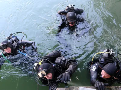 - 19.03.2016 - območje Ljubljanica - iskanje pogre&scaron;anega 18-letnega Klemna Jakliča - iskalna akcija - potapljači<br><br><br><br>//FOTO: Tomaž Skale