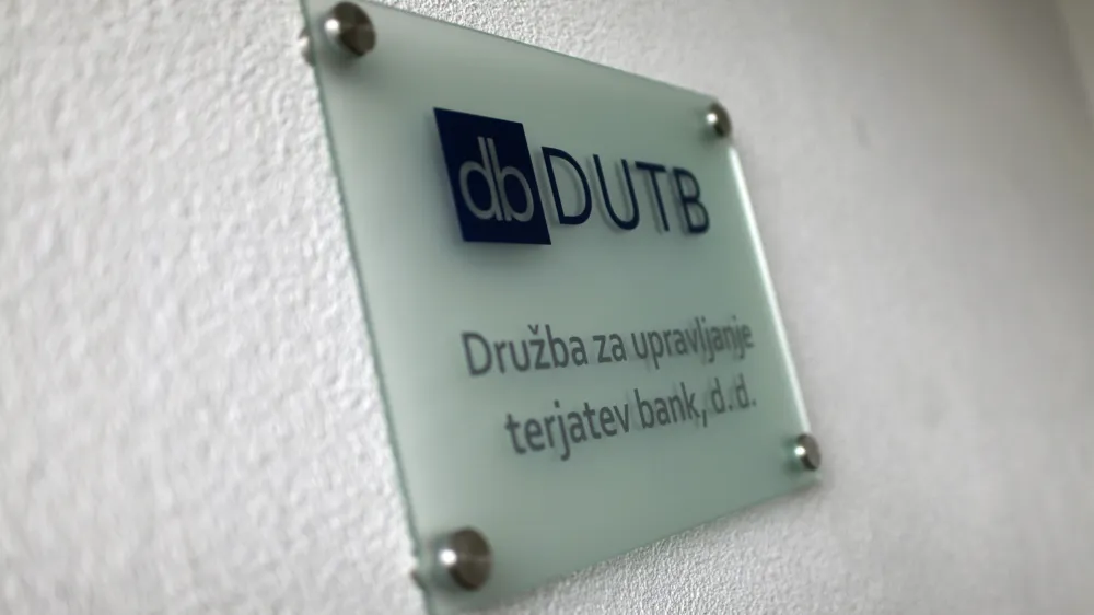 prostori DUBT- 16.12.2013 - Družba za upravljanje terjatev bank (DUTB) oziroma t.i. slaba banka,  direktorja predstavila potek aktivnosti v naslednjih tednih in mesecih; upravni odbor - uprava - vodstvo//FOTO: Luka Cjuha