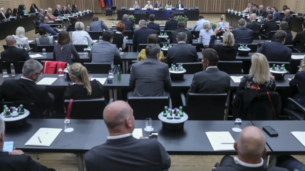 Sredi januarja se bodo na Brdu pri Kranju sestali koalicijski partnerji strank Gibanje Svoboda, SD in Levica; razpravljali bodo o reformah v letu 2023. Foto: Jaka Gasar&nbsp;