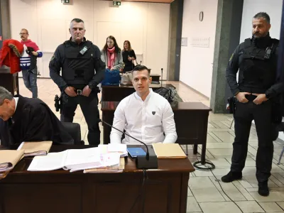 prvoobtoženi Klemen Kadivec - 10.01.2023 &ndash; sojenje primer Kava&scaron;ki klan - nadaljevanje predobravnavnih narokov domnevnim članom slovenskega dela Kava&scaron;kega klana, ta izvira iz Črne gore &ndash; tožilstvo očita, da naj bi vsaj od decembra 2018 do maja 2021 na območju več držav v okviru hierarhično organizirane kriminalne združbe na veliko trgovali z drogo. //FOTO: Nik Erik Neubauer