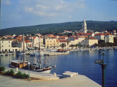 Supetar, mesto na otoku Brač