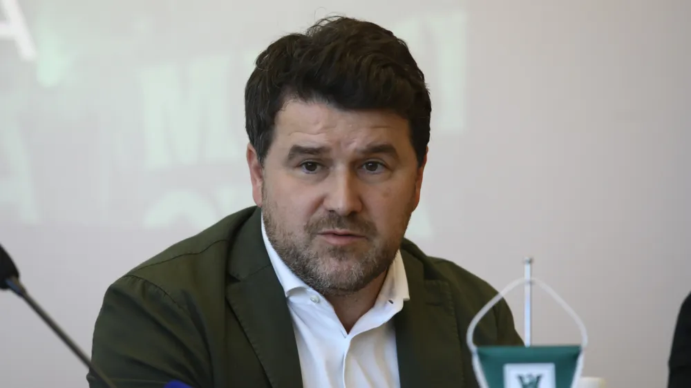 direktor NK Olimpija Igor Bari&scaron;ić - 23.03.2022 &ndash; Nogometni klub NK Olimpija - predstavili novega trenerja Roberta Prosinečkega //FOTO: Luka Cjuha