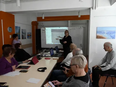  - 10.01.2023 &ndash; Dnevni center aktivnosti za starej&scaron;e, DCA Puhova 6 v Ljubljani - tečaj za uporabo novega načina elektronske komunikacije z ambulanto preko Portala za pacienta ZDL - starej&scaron;i občani - starostniki &ndash; upokojenci - //FOTO: Nik Erik Neubauer