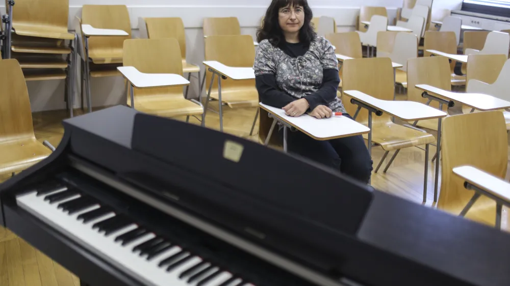 - 09.06.2016 - Larisa Vrhunc, skladateljica in pedagoginja na Oddelku za muzikologijo na Filozofski fakulteti Univerze v Ljubljani  //FOTO: Jaka Gasar