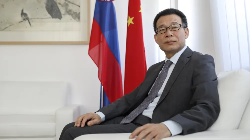 - 20.03.2020 &acirc;&euro;"Wang Shunqing, kitajski veleposlanik v Sloveniji - veleposlanik Ljudske republike Kitajske //FOTO: Jaka Gasar