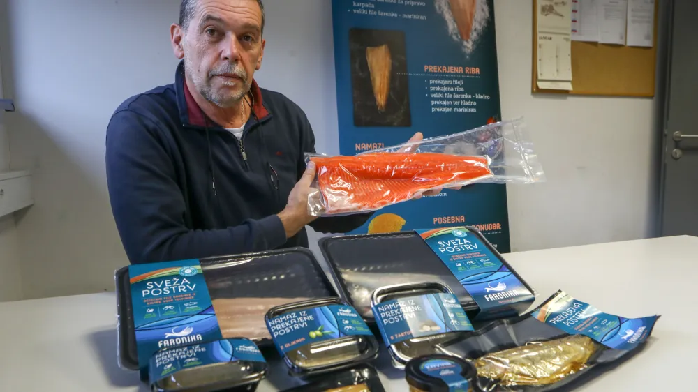 Tomo Soten&scaron;ek, direktor Ribogojnice Faronika, - 19.01.2023 &ndash; Ribi&scaron;ka družina Tolmin - Ribogojnica Faronika, predelava rib in prodaja ribjih izdelkov - ribogojstvo in ribi&scaron;tvo //FOTO: Luka Cjuha