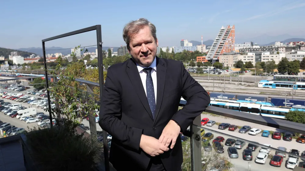 - 06.09.2022 - dr. Igor Papič, minister za izobraževanje, znanost in &scaron;port od 1. junija 2022 v 15. vladi RS pod vodstvom Roberta Goloba<br><br><br>//FOTO: Tomaž Skale<br>OPOMBA: DNEVNIKOV OBJEKTIV 2022 &ndash; INTERVJU