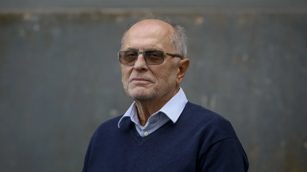 - 30.09.2021 - Ivan Lorenčič, nekdanji ravnatelj II. Gimnazije v Mariboru &ndash; novi kolumnist Dnevnik //FOTO: Luka Cjuha.