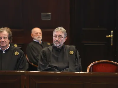 desno vrhovni sodnik dr. Miodrag Đorđević, vrhovni sodnik svetnik, podpredsednik sodi&scaron;ča<br><br><br>- 12.02.2020 &ndash; Vrhovno sodi&scaron;če RS - Otvoritev sodnega leta 2020 - predstavitev rezultatov dela sodi&scaron;č v lanskem letu ter stanja na družinskem področju po začetku uporabe družinskega zakonika; //FOTO: Luka Cjuha.