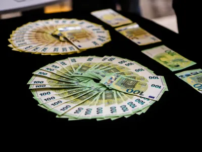 Prepozno začeti stečajni postopki niso težava le v Sloveniji, ampak tudi v drugih državah. Nova direktiva o insolvenčnih postopkih, ki se pripravlja na ravni EU, naj bi vključevala določbe za hitrej&scaron;e predlaganje stečajev, je pojasnil predsednik Zbornice upraviteljev Slovenije Andrej Perdan. Fotografija je simbolična.