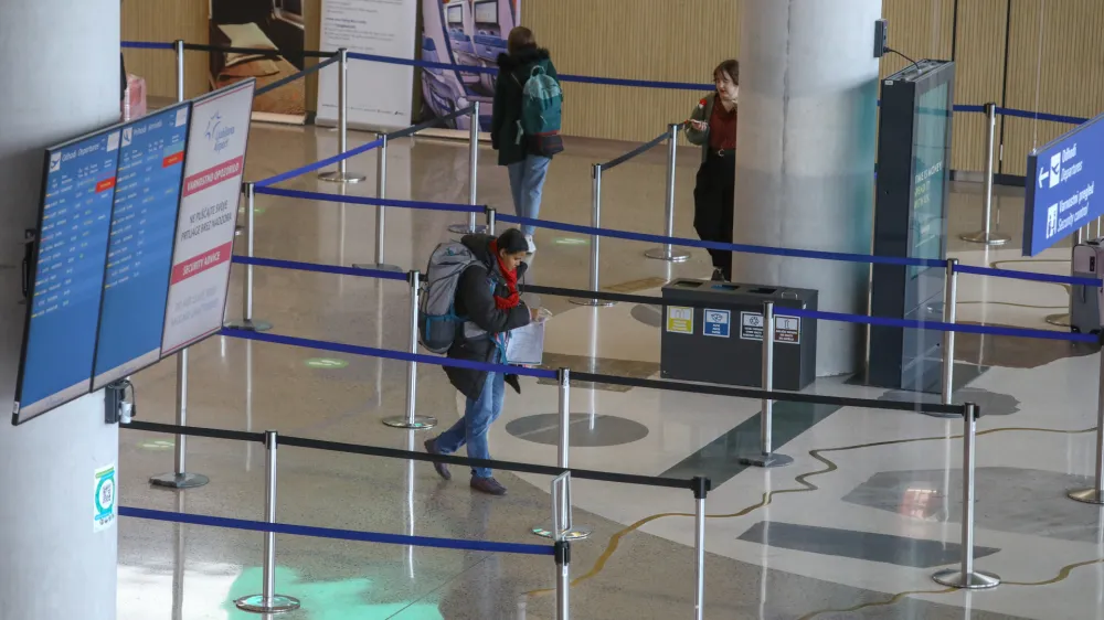 - potni&scaron;ki terminal -&nbsp;- 14.12.2022 - Letali&scaron;če Jožeta Pučnika Brnik &ndash; Aerodrom Ljubljana &ndash; Fraport Slovenija&nbsp;//FOTO: Luka Cjuha