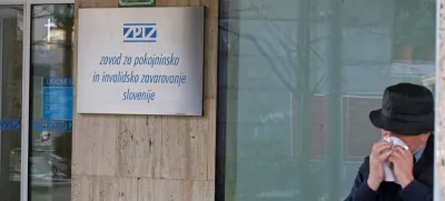 - ilustrativna fotografija - pokojnine<br><br><br>- ZPIZ - Zavod za pokojninsko in invalidsko zavarovanje Slovenije, Kolodvorska 15,//FOTO: Luka Cjuha