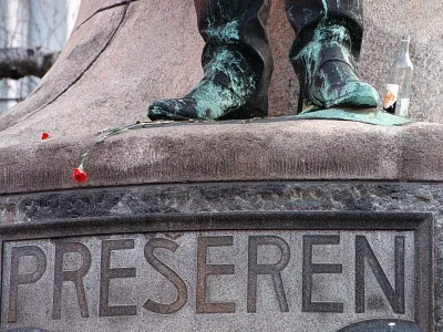 Pre&scaron;ernov spomenik, 